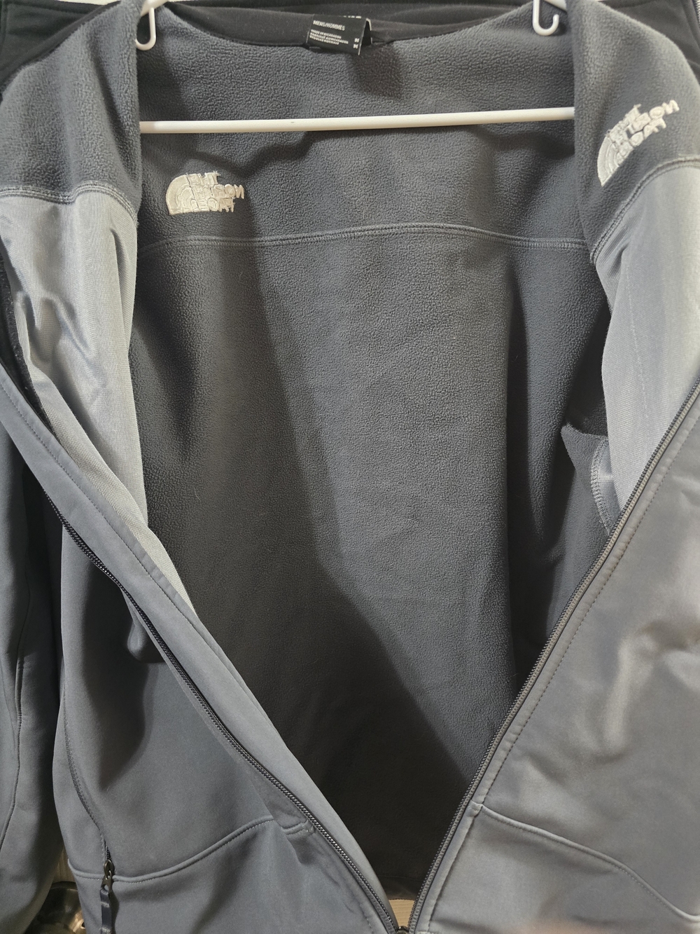 The North Face Men's Charcoal Gray Softshell Performance Jacket - Picture 5 of 5